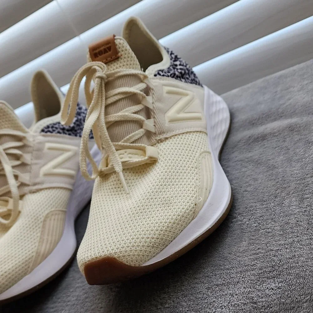 Women's New Balance Leopard Print Sneakers Size 9 - Picture 6 of 16